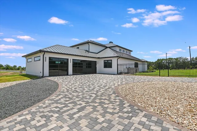 $1,549,000 | 1806 Lauren Drive, Spicewood, TX 78669