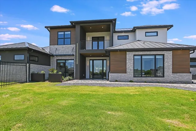 $1,549,000 | 1806 Lauren Drive, Spicewood, TX 78669