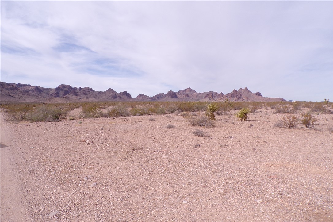 Lot 8 South Hopi Road Golden Valley, AZ 86413 - Photo 12 of 22 View