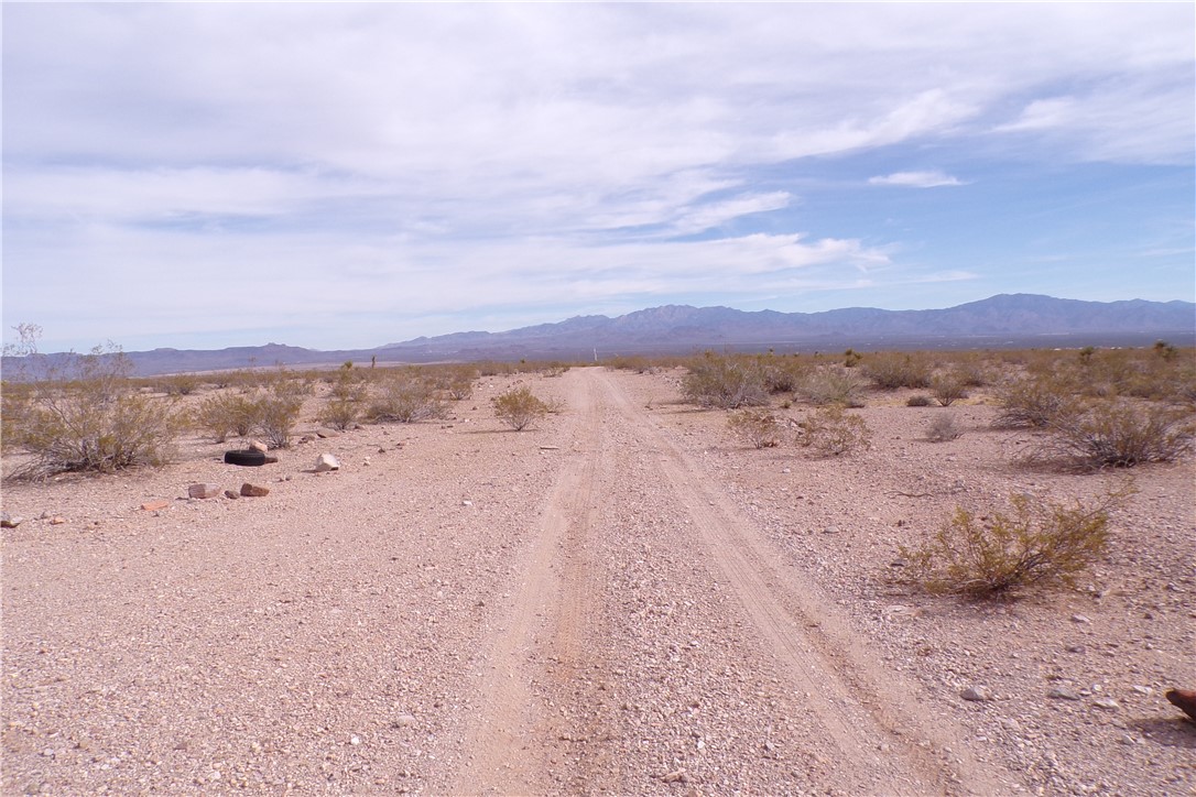 Lot 8 South Hopi Road Golden Valley, AZ 86413 - Photo 9 of 22 View