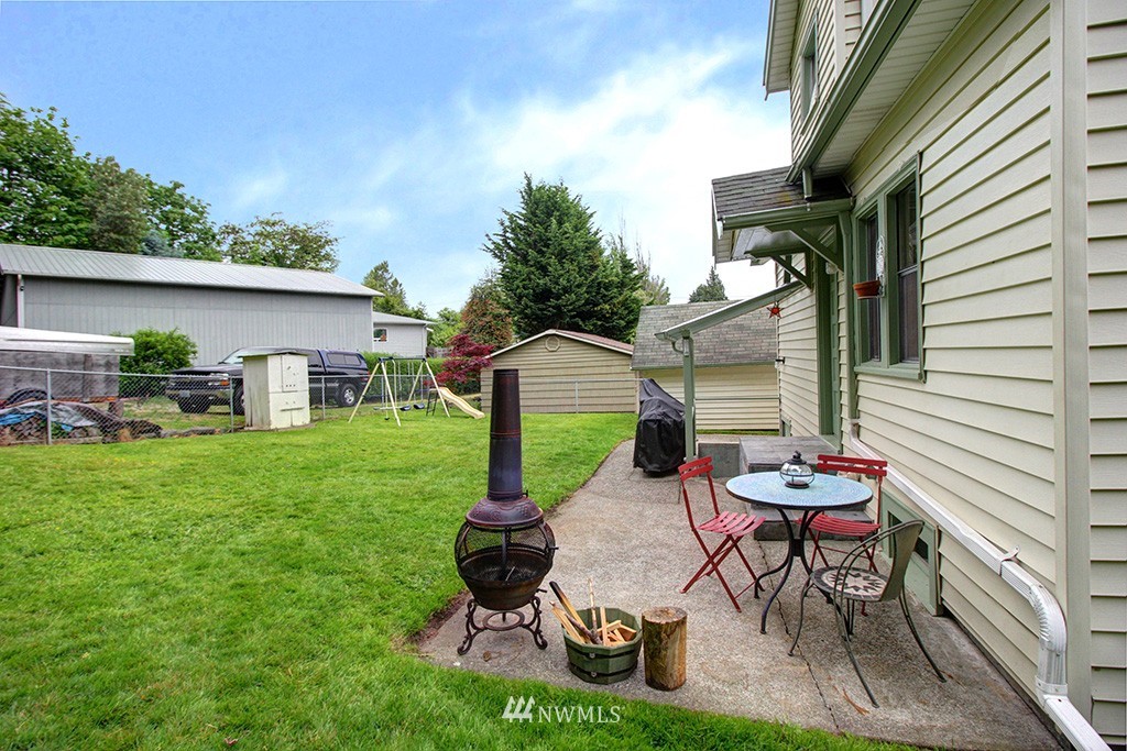 438 Southwest 4th Place Renton, WA 98057 - Photo 11 of 25