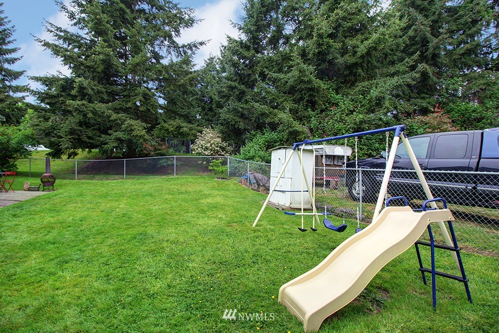 438 Southwest 4th Place Renton, WA 98057 - Photo 12 of 25
