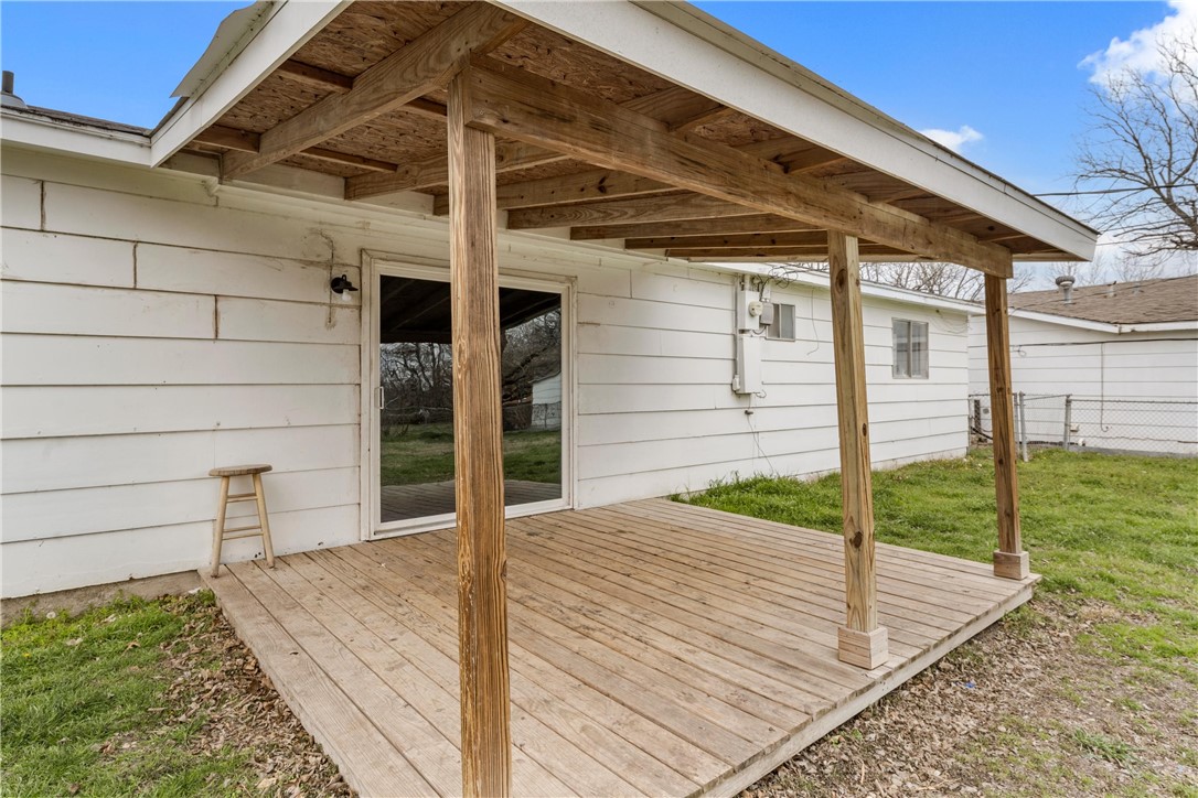 3234 Ferndale Drive Waco, TX 76706 - Photo 14 of 17 a view of house with small space