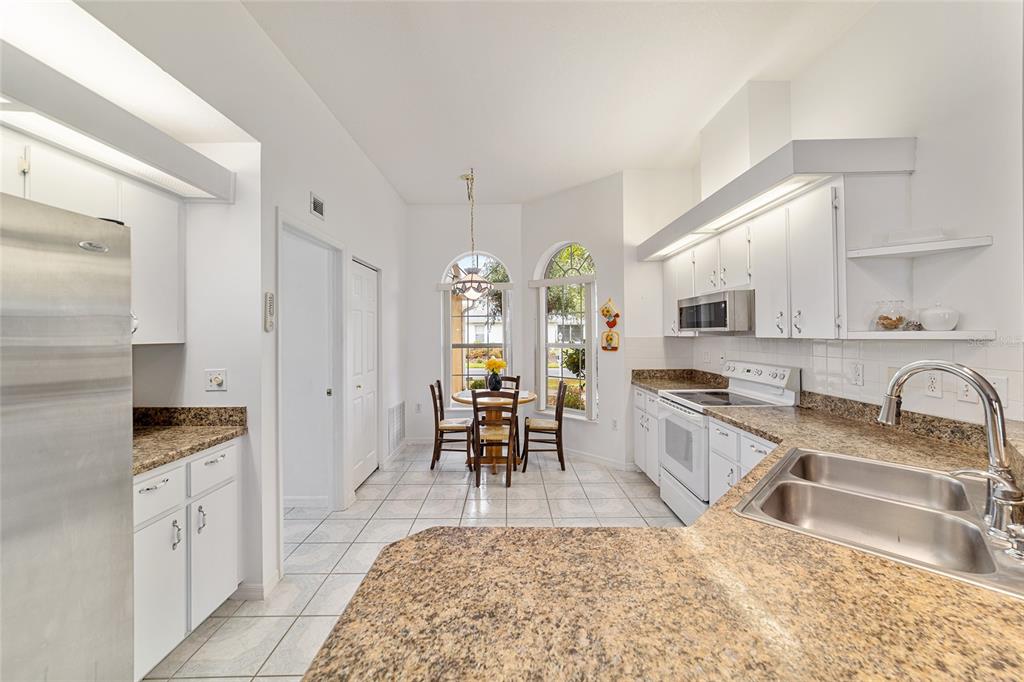 11534 Southwest 74th Court Ocala, FL 34476 - Photo 6 of 16