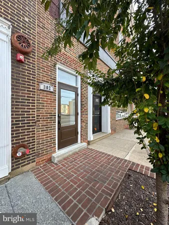 $1,550 | 302 North Cameron Street, Unit 202, Winchester, VA 22601