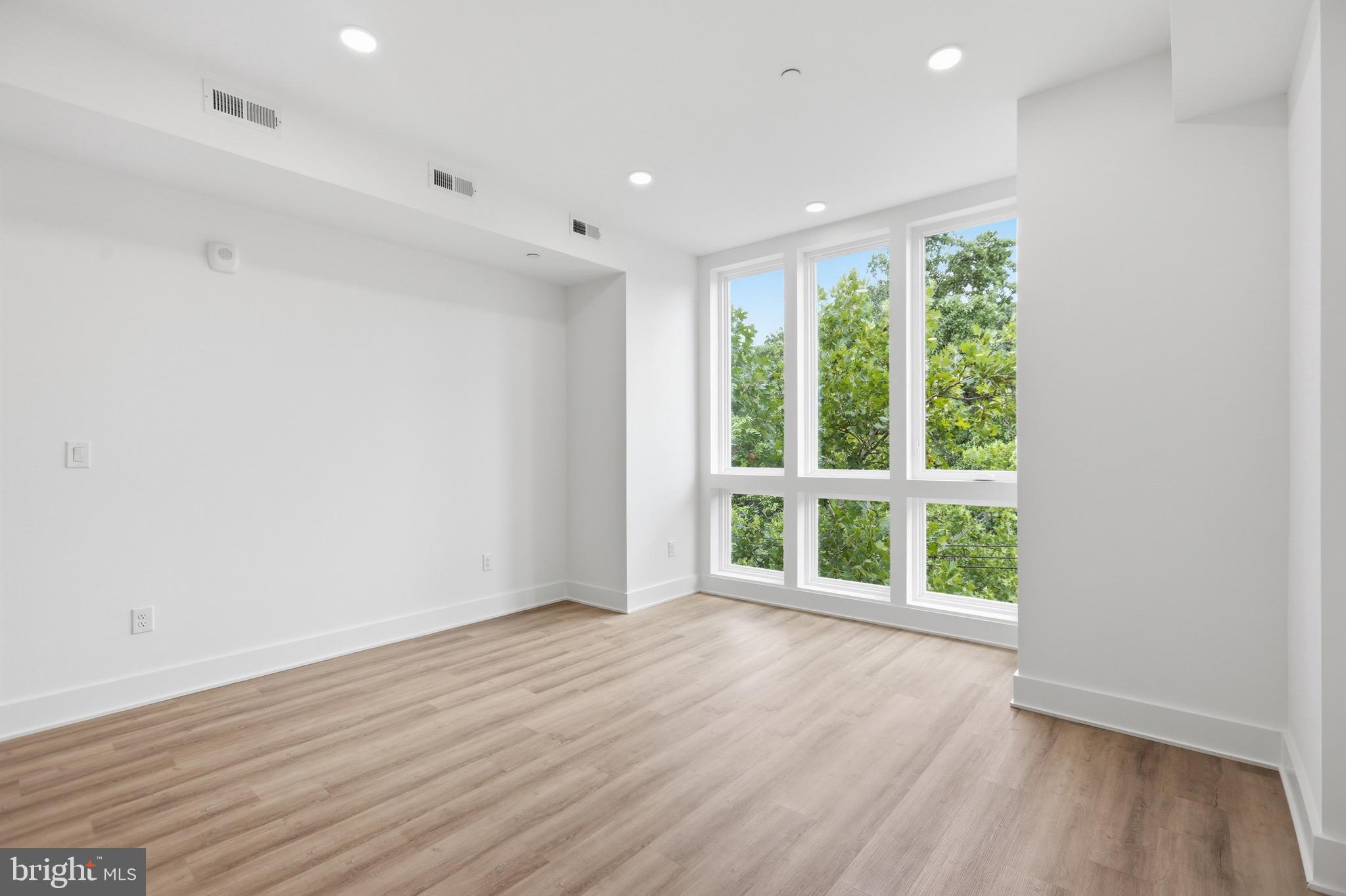 2105 M Street Northeast, Unit PH1 Washington, DC 20002 - Photo 12 of 33 Gallery Image 12