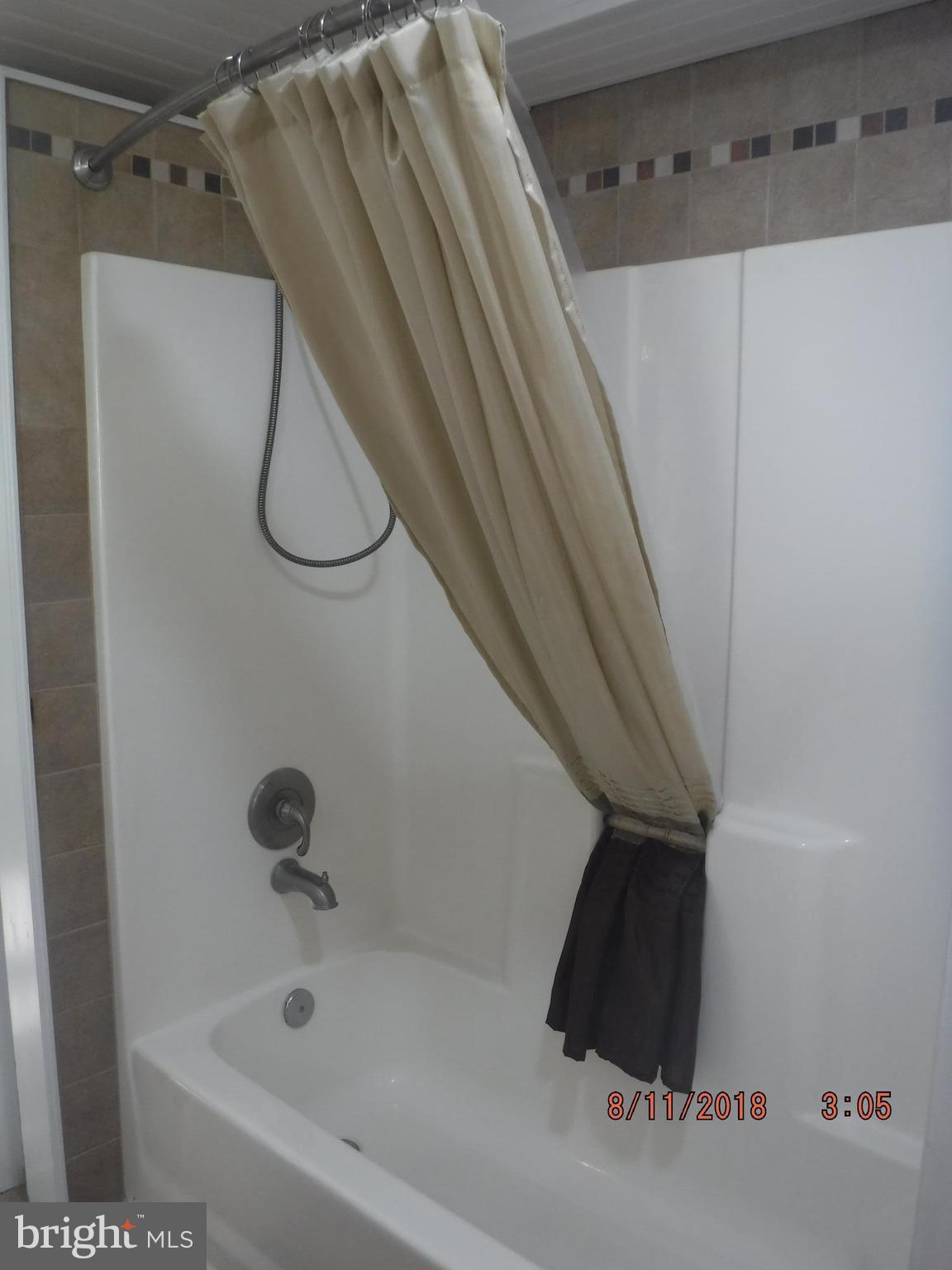 3521 Patuxent Road Huntingtown, MD 20639 - Photo 19 of 28 Bath (Master)