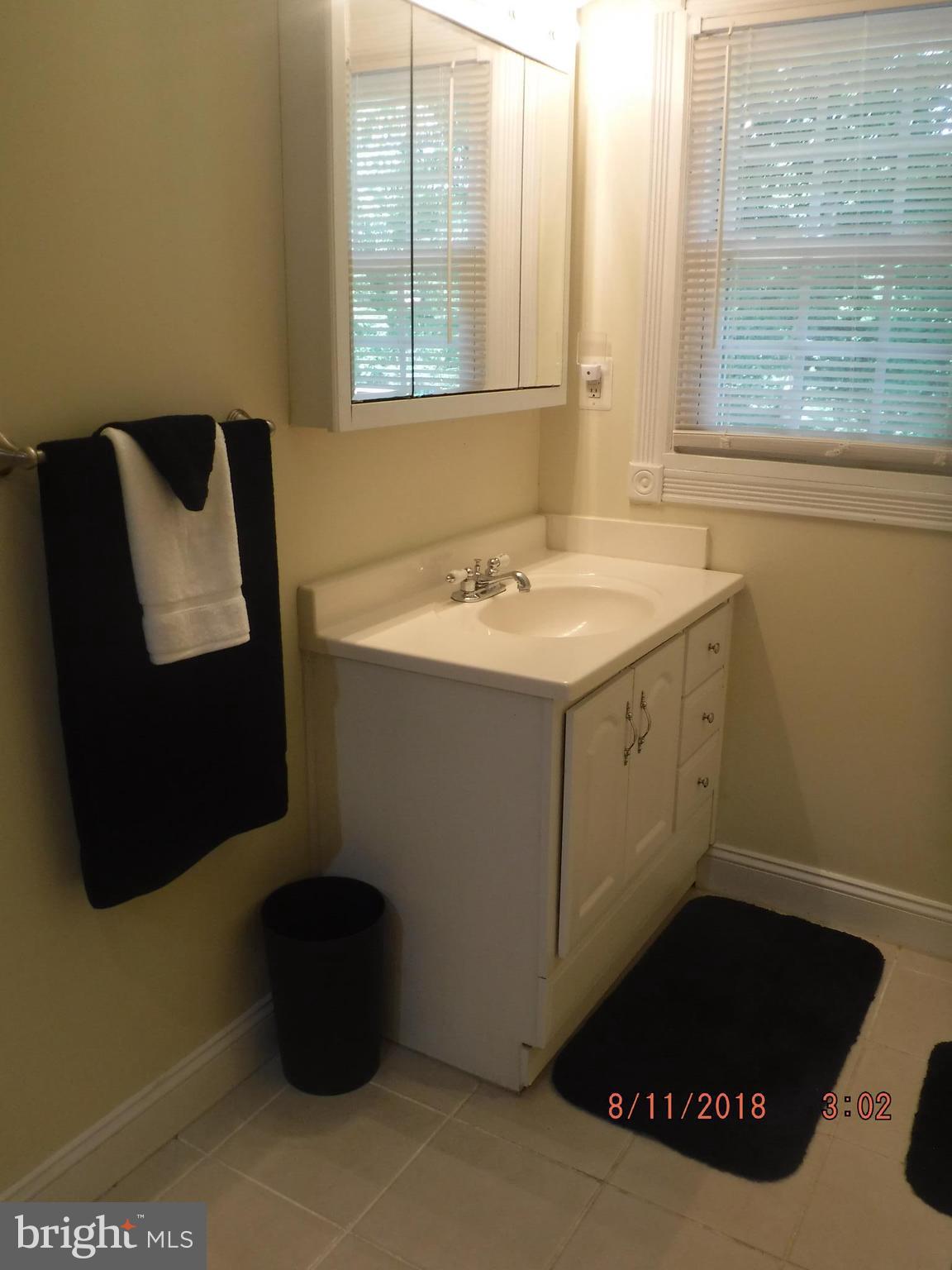 3521 Patuxent Road Huntingtown, MD 20639 - Photo 22 of 28 Bath upstairs hall