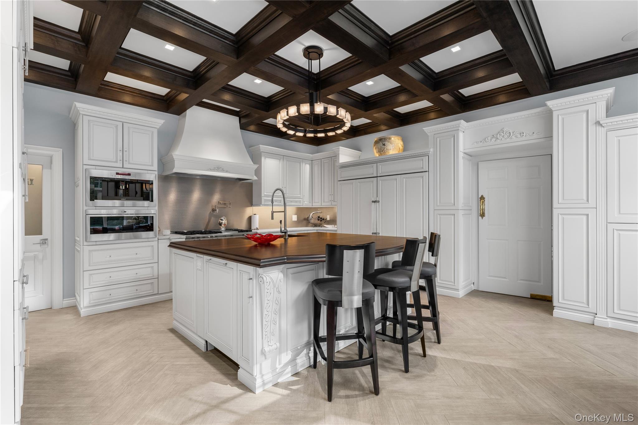 23 Pheasant Drive Rye, NY 10580 - Photo 9 of 35 Chef inspired state-of-the-art appliances