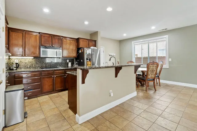 $570,000 | 432 Meadow Creek Drive, Patterson, CA 95363