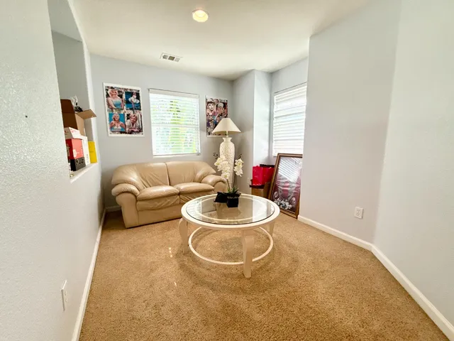 $570,000 | 432 Meadow Creek Drive, Patterson, CA 95363