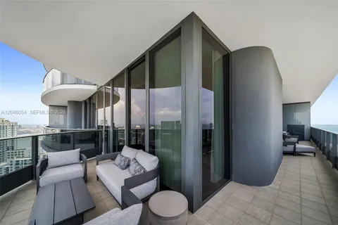 $3,475,000 | 1000 Brickell Plaza, Unit PH5807, Miami, FL 33131