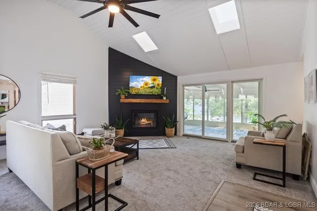 $589,000 | 1125 Anemone Road, Four Seasons, MO 65049