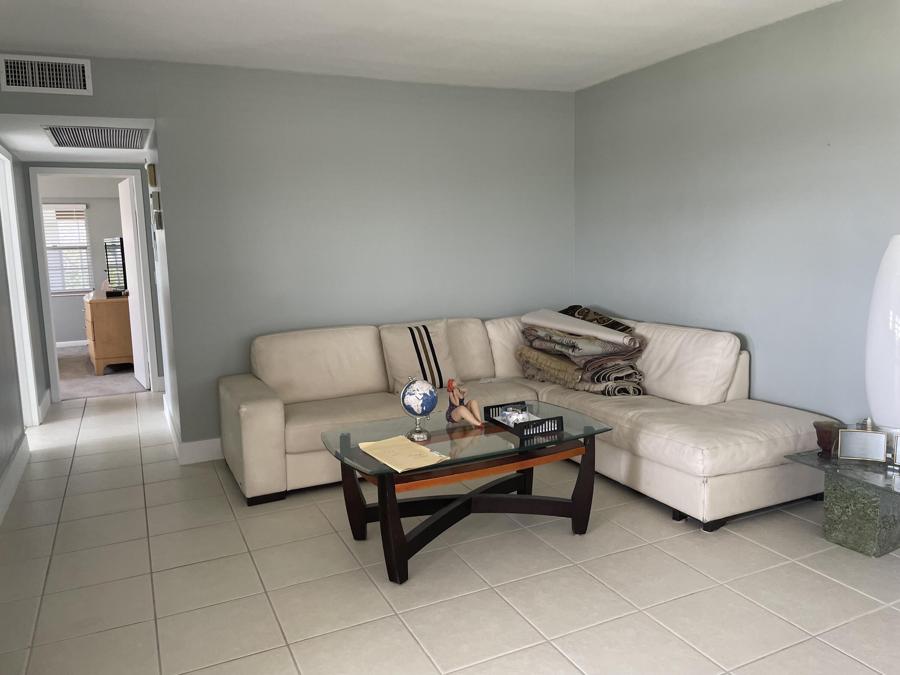 84 Preston F, Unit 84B Boca Raton, FL 33434 - Photo 4 of 20 IMG_1006