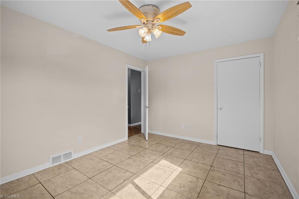 613 Woodridge Lane High Point, NC 27262 - Photo 13 of 19