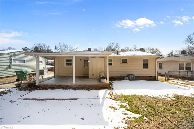 $175,000 | 613 Woodridge Lane, High Point, NC 27262