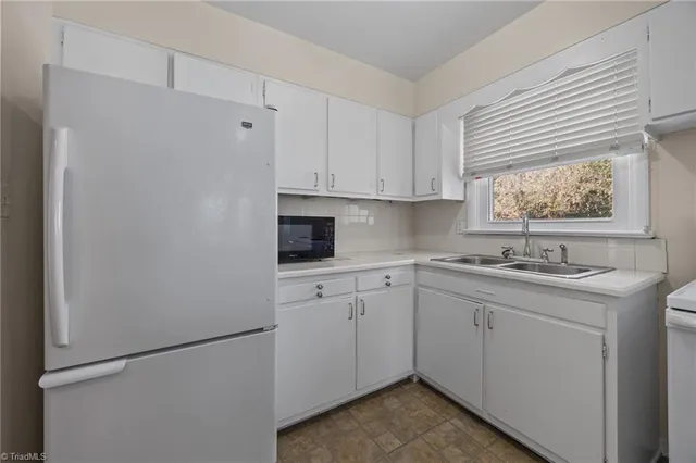 $175,000 | 613 Woodridge Lane, High Point, NC 27262