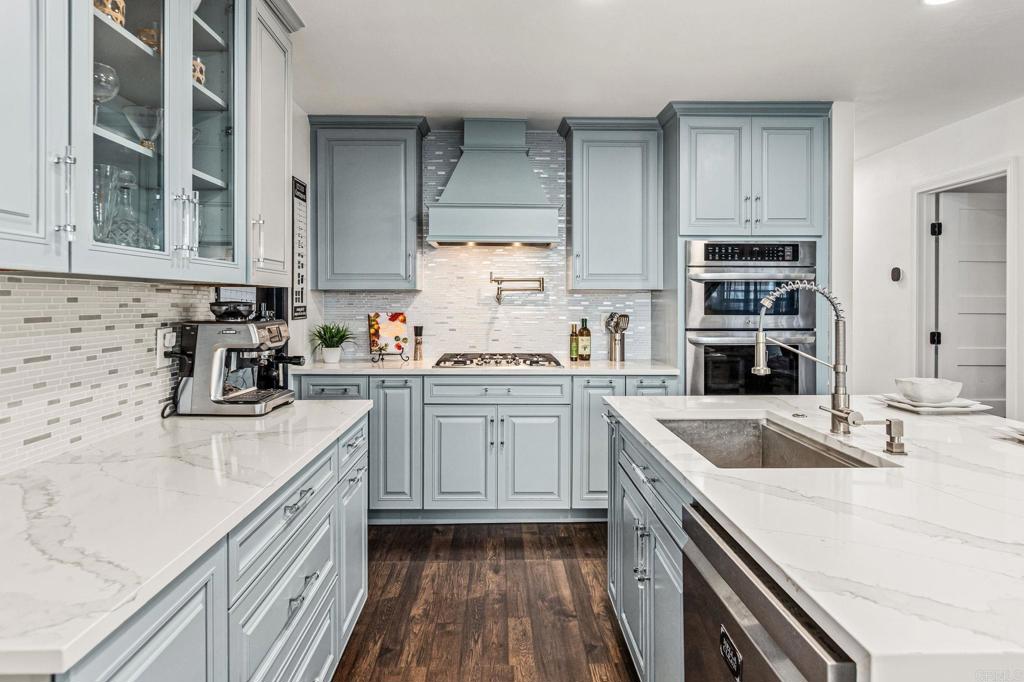 166 Lakeview Avenue Spring Valley, CA 91977 - Photo 7 of 28