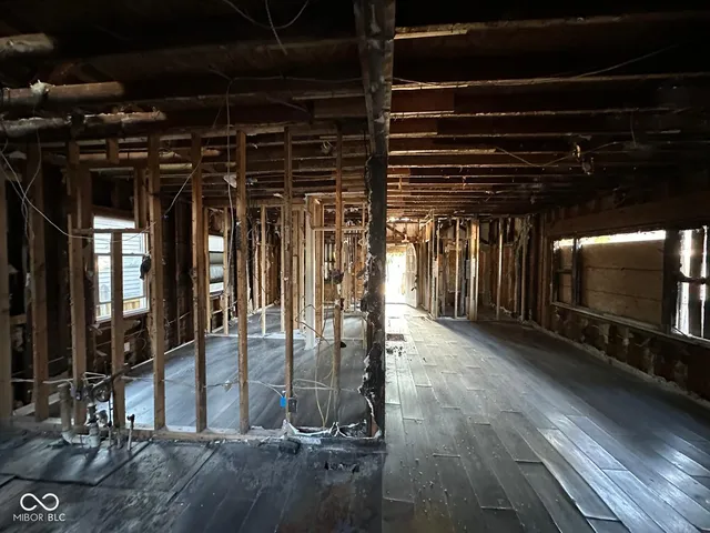 $15,000 | 3235 North 21st Street, Terre Haute, IN 47804