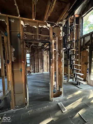 $15,000 | 3235 North 21st Street, Terre Haute, IN 47804