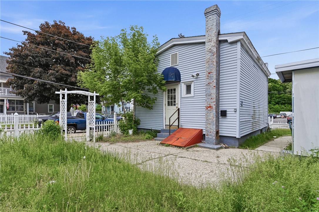 42 Transit Street Woonsocket, RI 02895 - Photo 17 of 27