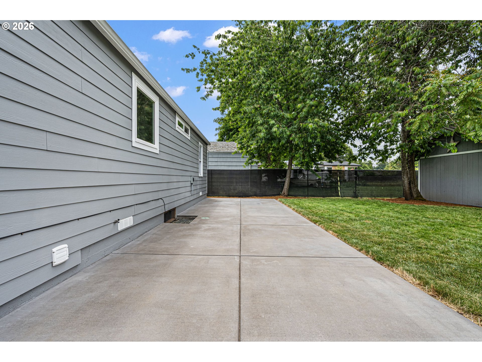 956 1st Street Springfield, OR 97477 - Photo 32 of 48