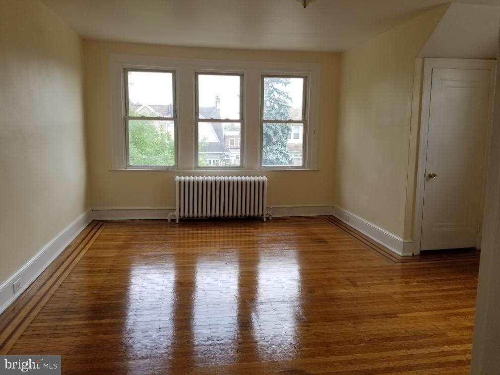 933 East Rittenhouse Street Philadelphia, PA 19138 - Photo 17 of 33 Main Bedroom