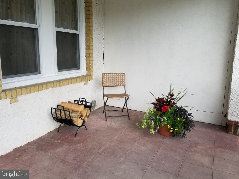 933 East Rittenhouse Street Philadelphia, PA 19138 - Photo 2 of 33 Front Porch