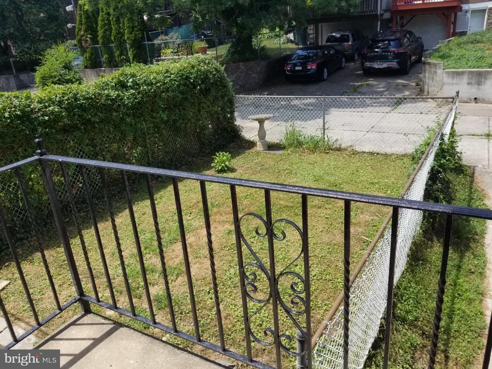 933 East Rittenhouse Street Philadelphia, PA 19138 - Photo 29 of 33 Rear Porcch