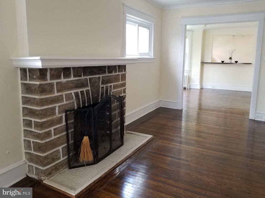 933 East Rittenhouse Street Philadelphia, PA 19138 - Photo 6 of 33 Light Filled Space