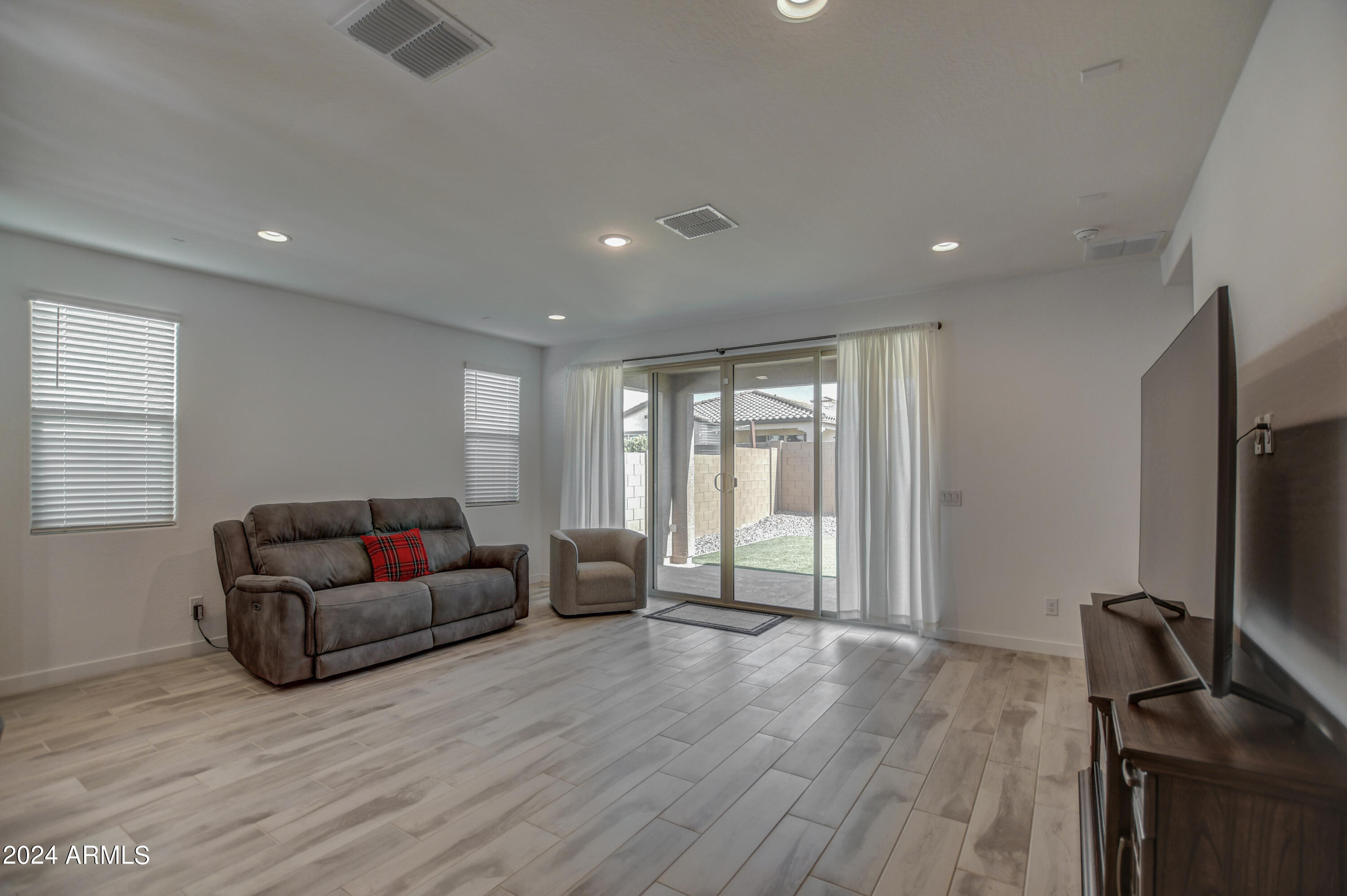 4109 East Appaloosa Road Gilbert, AZ 85296 - Photo 17 of 60 Living 1
