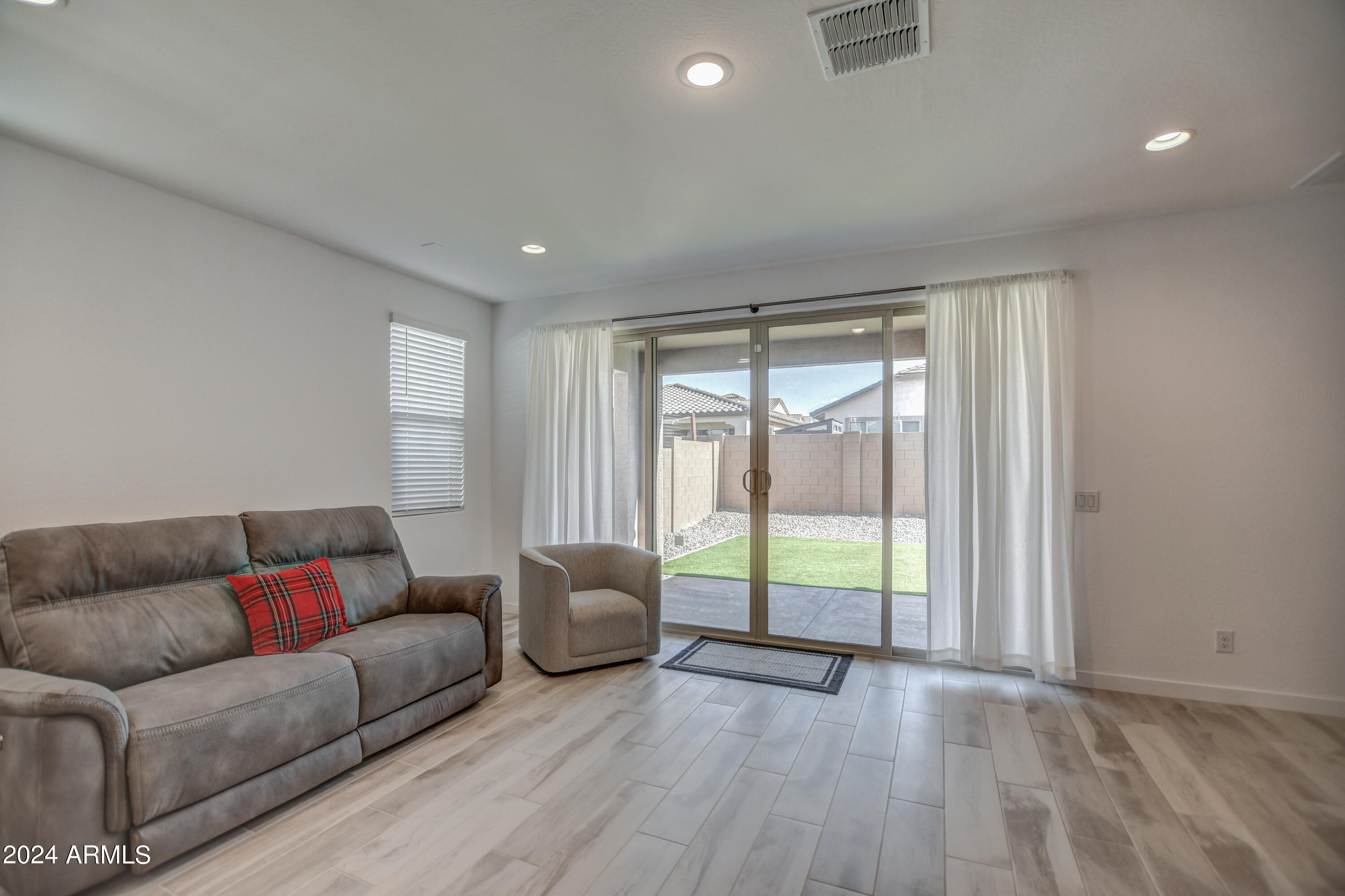 4109 East Appaloosa Road Gilbert, AZ 85296 - Photo 21 of 60 Living 5