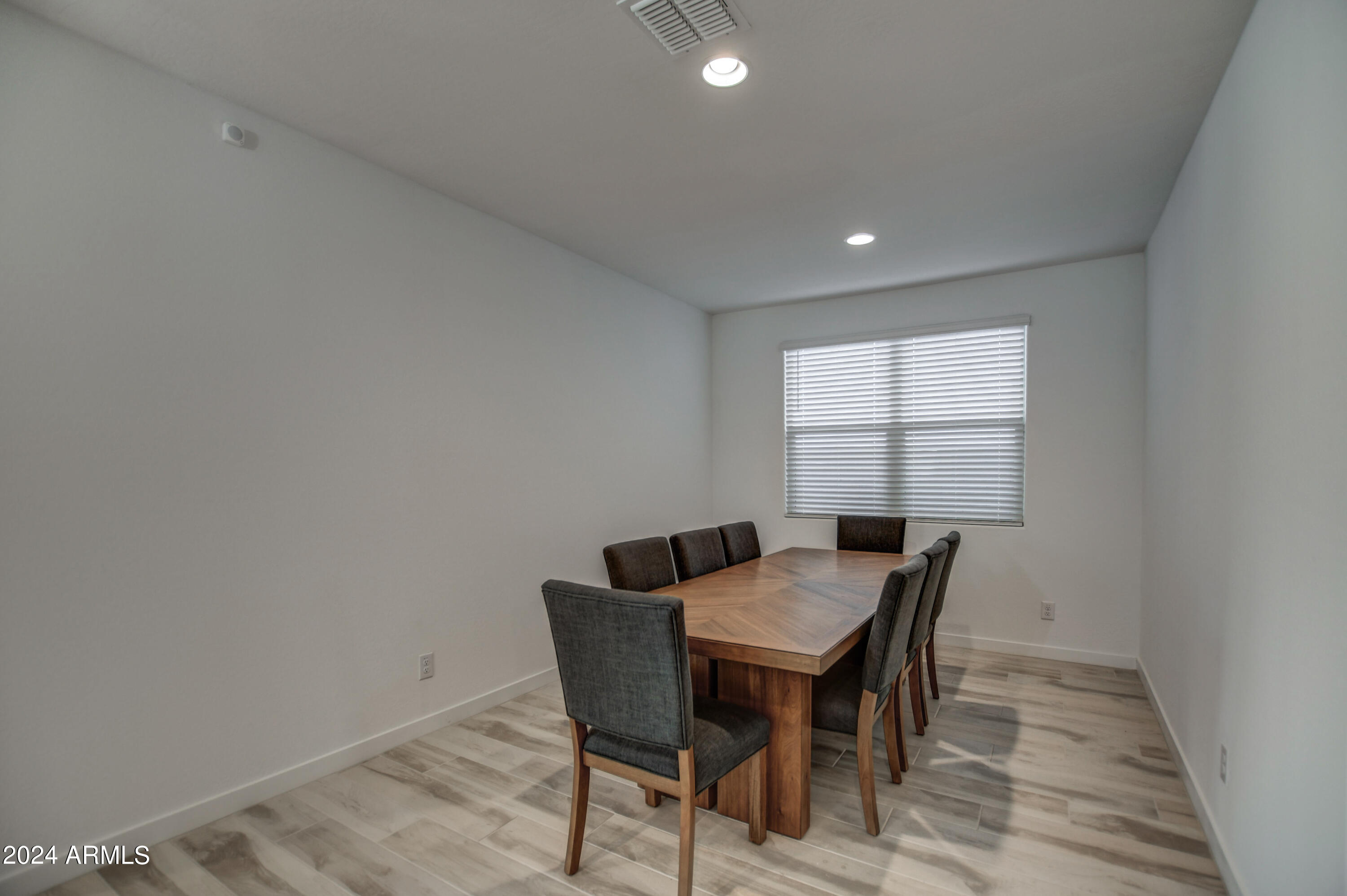 4109 East Appaloosa Road Gilbert, AZ 85296 - Photo 27 of 60 Dining 5