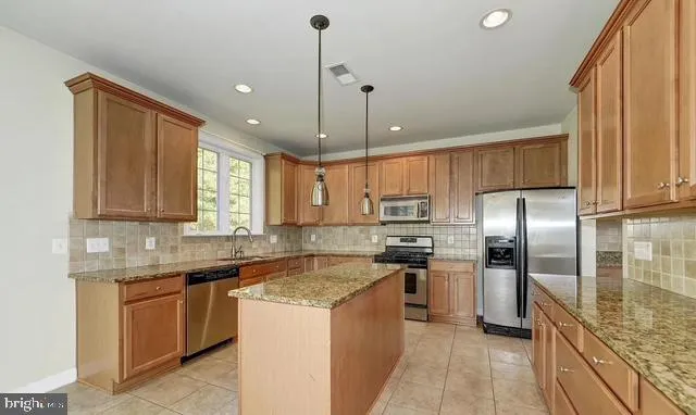 $3,595 | 4222 Talon Drive, Dumfries, VA 22025