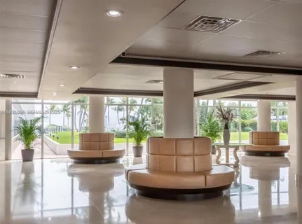 $900,000 | 5005 Collins Avenue, Unit 1506, Miami Beach, FL 33140