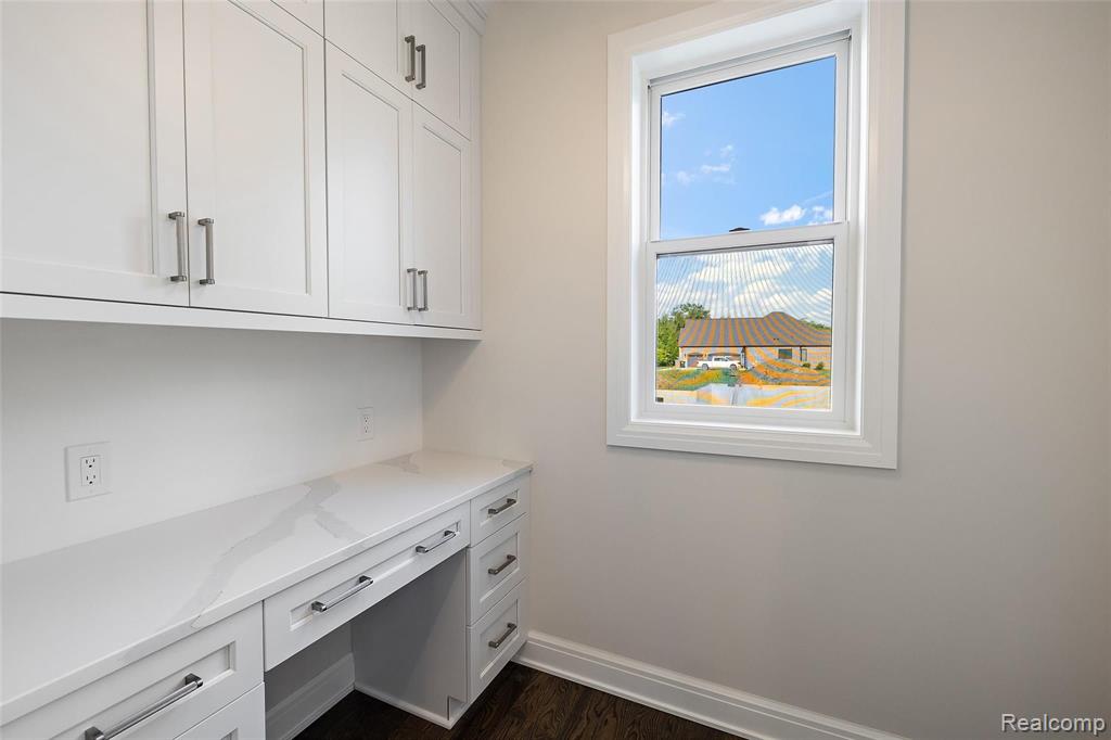 1922 Traceky Rochester Hills, MI 48306 - Photo 27 of 51