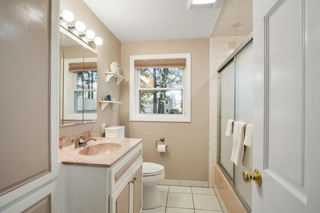 9 Elm Road Westford, MA 01886 - Photo 12 of 37 Gallery Image 12