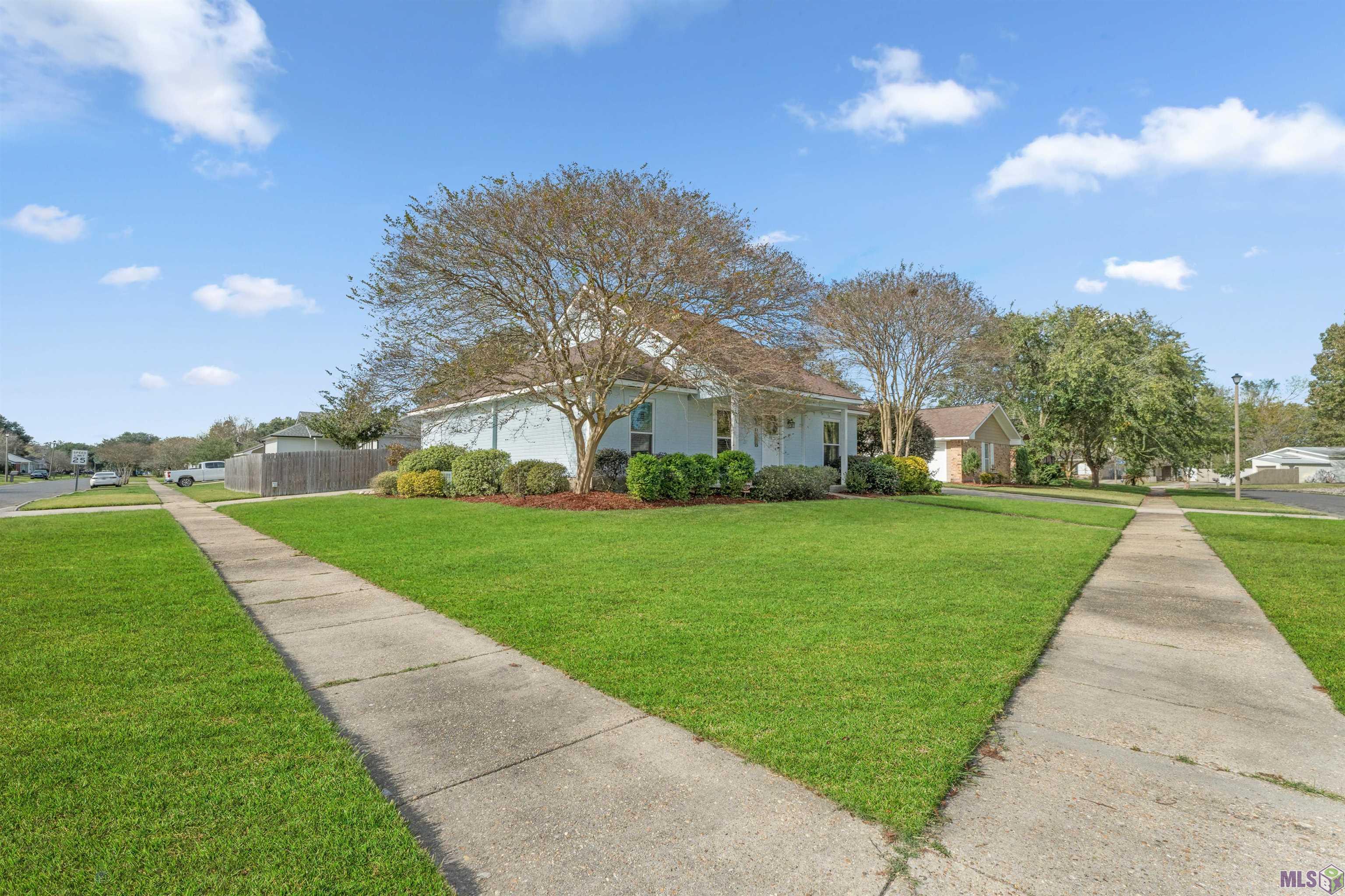 7160 Vice President Drive Baton Rouge, LA 70817 - Photo 2 of 36