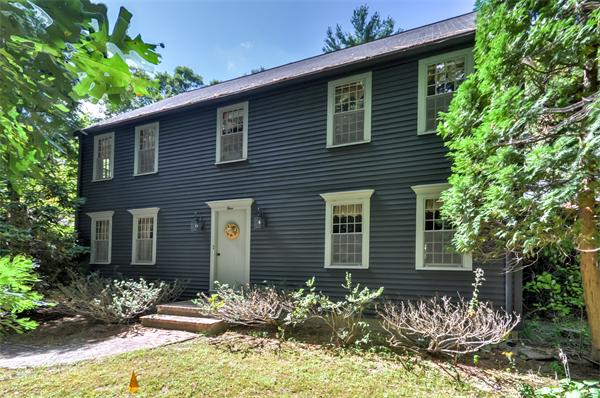 4 Betty Road Walpole, MA 02081 - Photo 2 of 27 Gallery Image 2