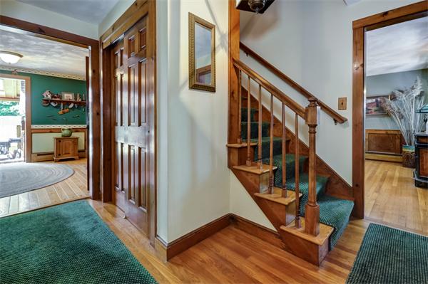 4 Betty Road Walpole, MA 02081 - Photo 3 of 27 Gallery Image 3
