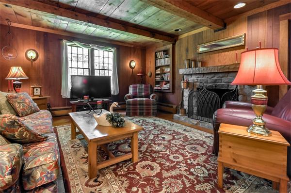 4 Betty Road Walpole, MA 02081 - Photo 5 of 27 Gallery Image 5