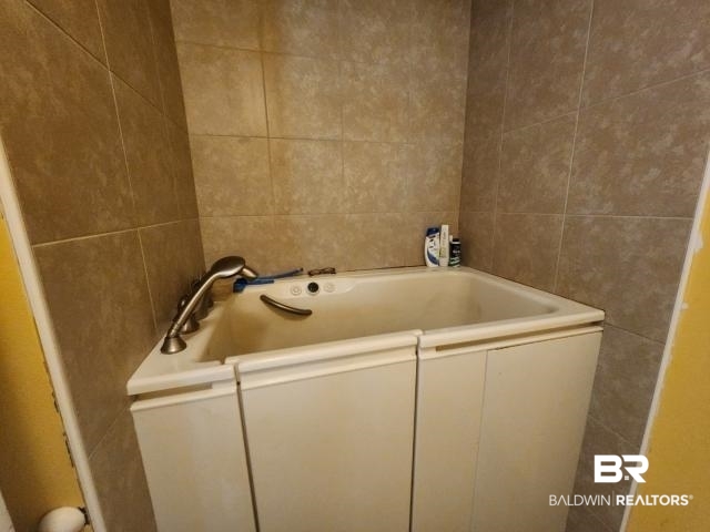 32749 Antietam Road Lillian, AL 36549 - Photo 34 of 47 Bathroom featuring a bath