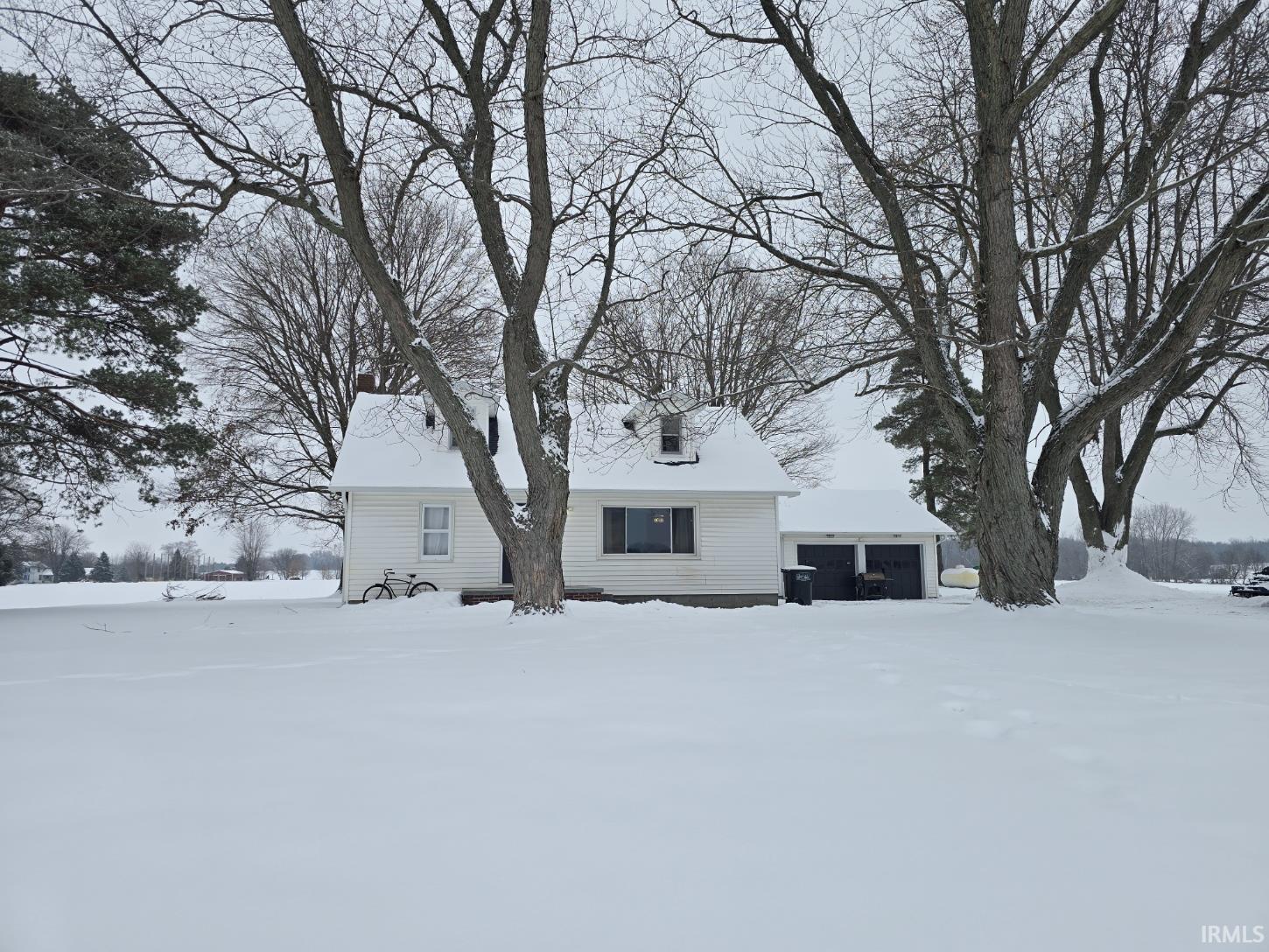 2106 Wayne Center Road Kendallville, IN 46755 - Photo 2 of 31