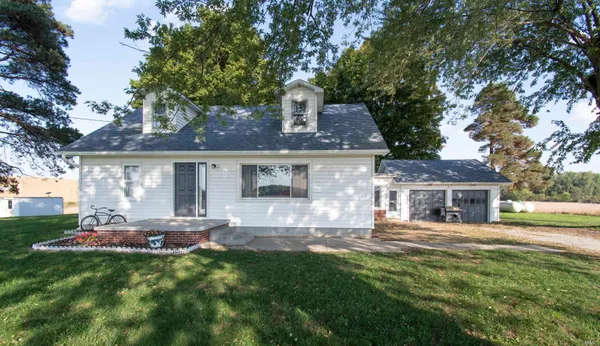 $279,900 | 2106 Wayne Center Road, Kendallville, IN 46755