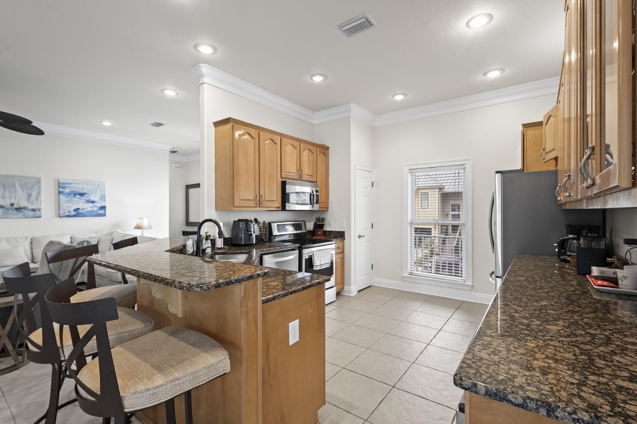 3446 Mariner Circle Orange Beach, AL 36561 - Photo 5 of 52 Kitchen