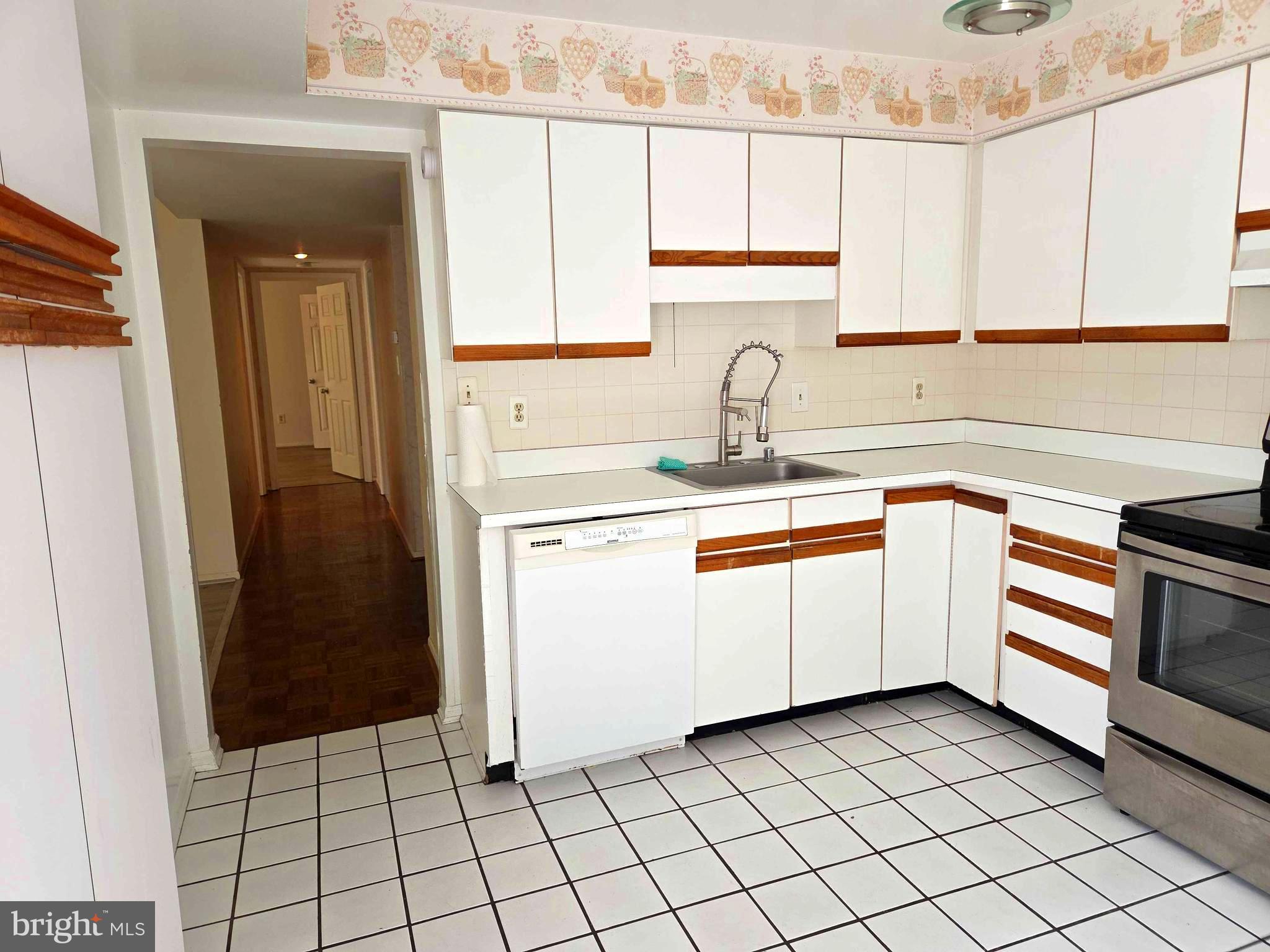 2903 Fallstaff Road, Unit 503 Baltimore, MD 21209 - Photo 6 of 27 Gallery Image 6