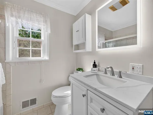 $929,900 | 232 Momar Drive, Ramsey, NJ 07446