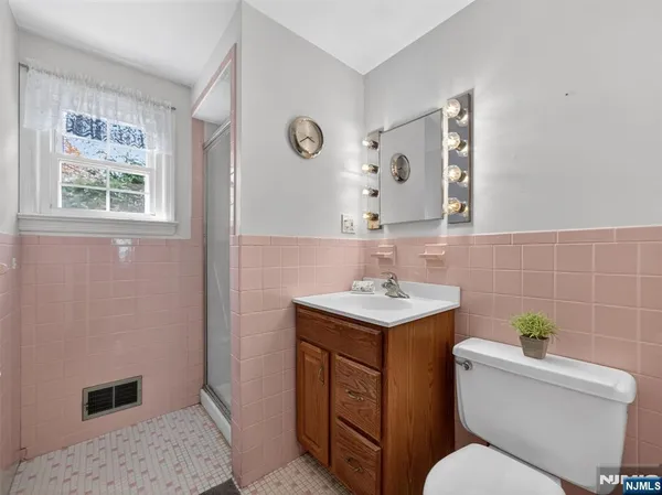 $929,900 | 232 Momar Drive, Ramsey, NJ 07446