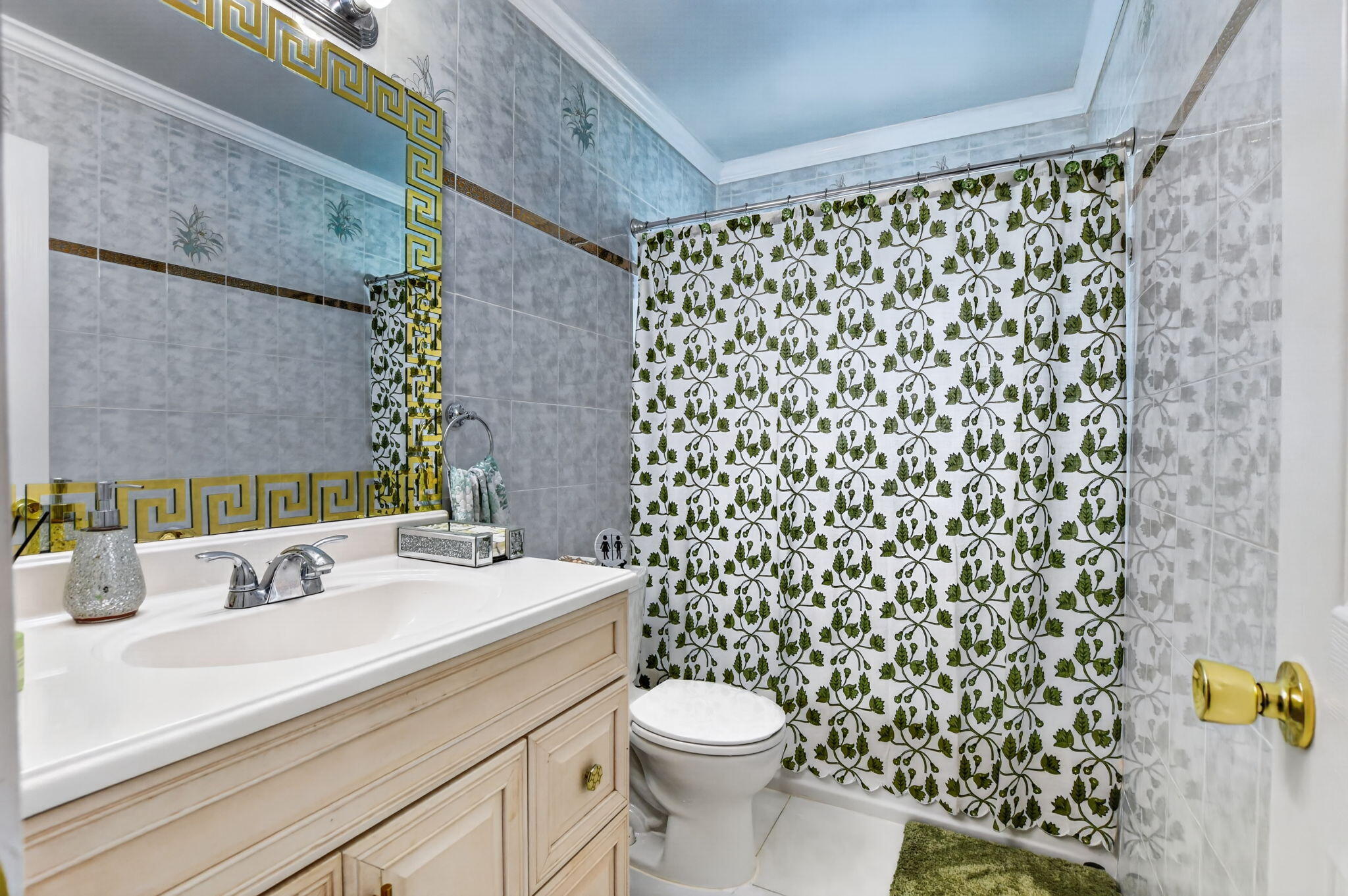 22305 Southwest 57th Avenue Boca Raton, FL 33428 - Photo 24 of 43 Bathroom 1