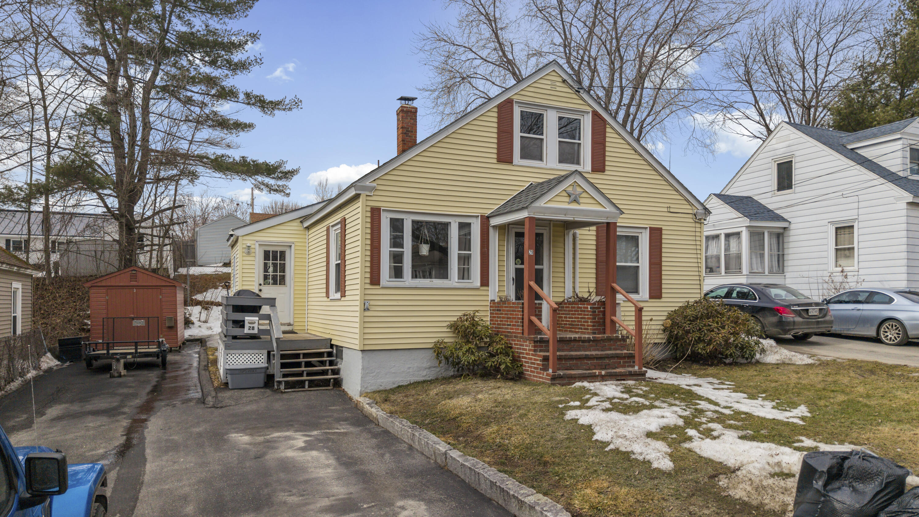 28 Hallowell Street Winslow, ME 04901 - Photo 1 of 31 1